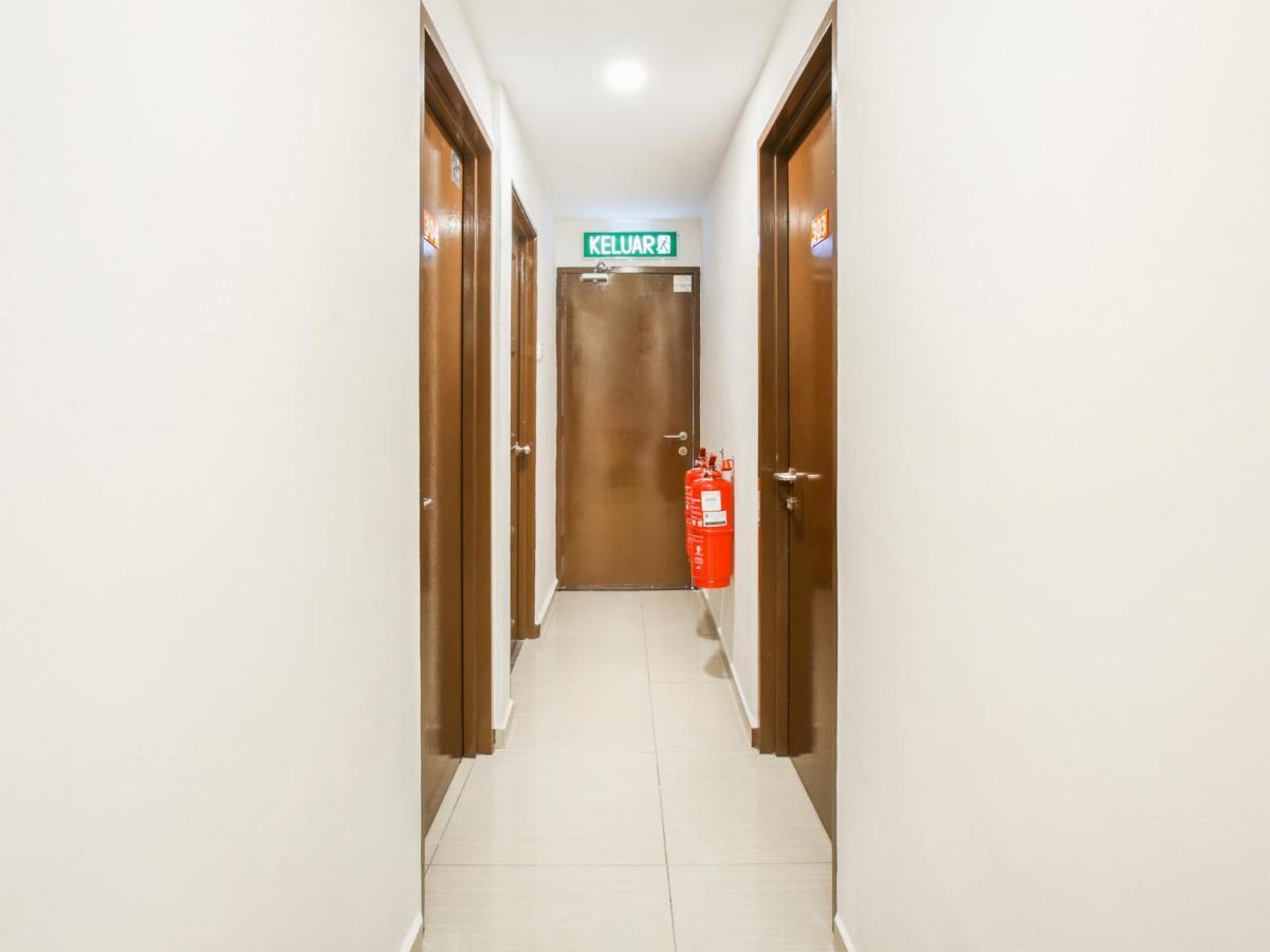 Oyo89696达雅雅酒店 Malacca 外观 照片